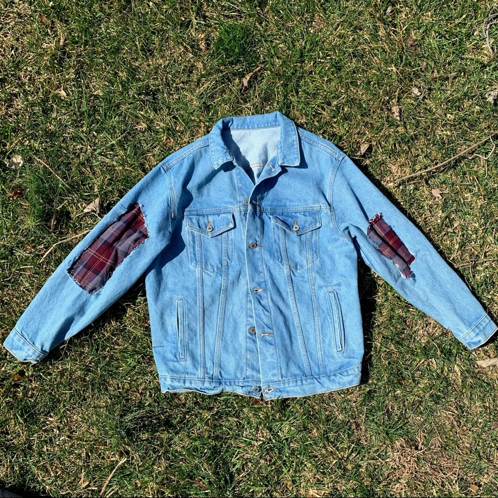 brandy melville patch denim jacket <3